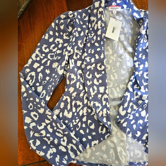🆕️ Leopard Blazer - Picture 3 of 6